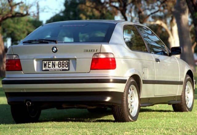 BMW-316i-Contour-1999--3.jpg