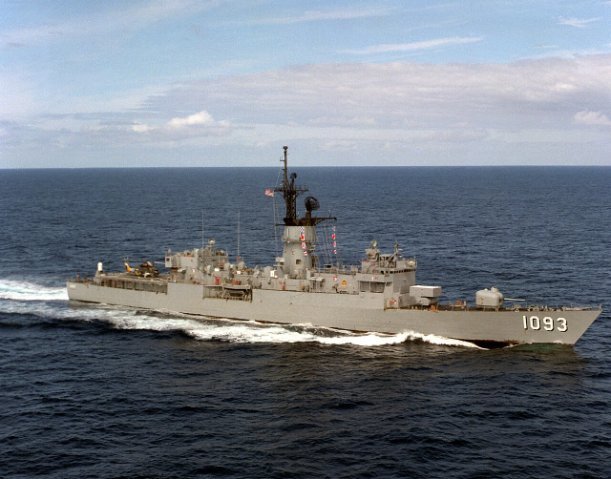 USS_Capodanno_(FF-1093).jpg.ae821e55fb526570c8fe5f5d8150437f.jpg