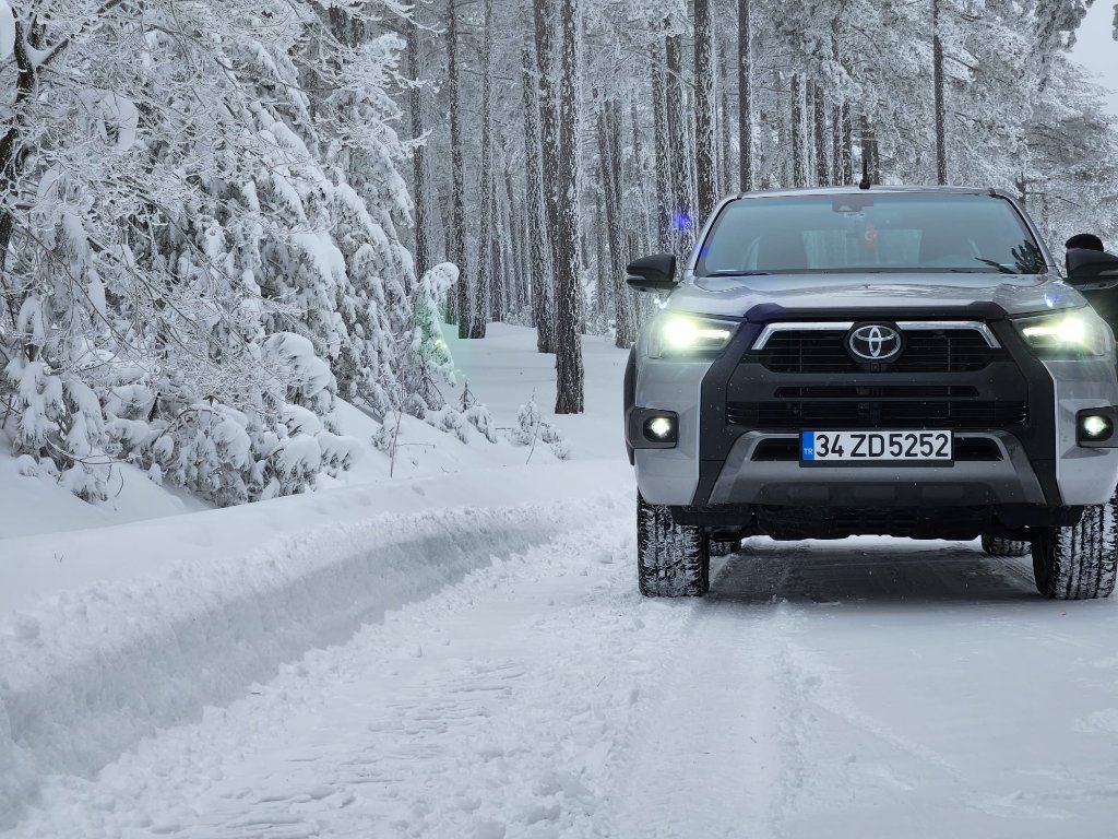 hilux1.jpeg.818467f9f4fd595b08c8923397ebe6d9.jpeg