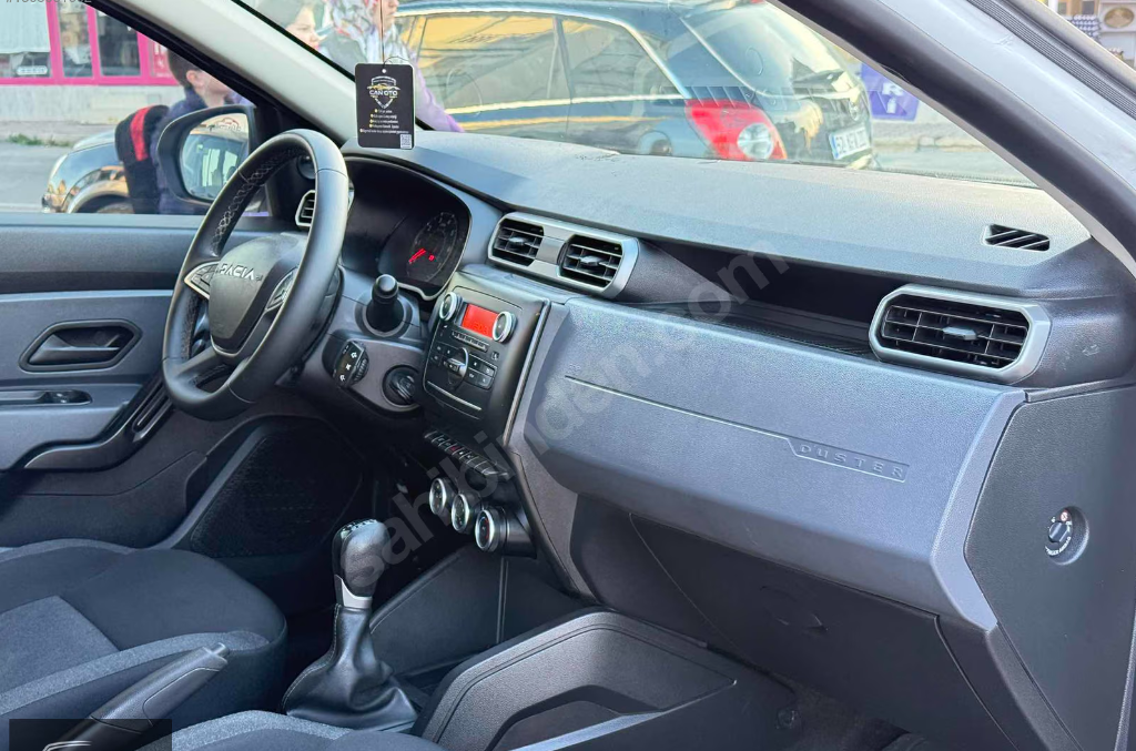 Dacia _ Duster _ 1.3 Tce _ Essential _ 2023 MODEL 12 BİN KM OTOMATİK sahibinden.comda - 1305061602 - Google Chrome 20.04.2026 20_59_21.png